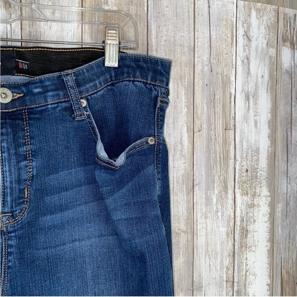 Torrid Sky High Skinny Medium Wash Jeans - Picture 4 of 8